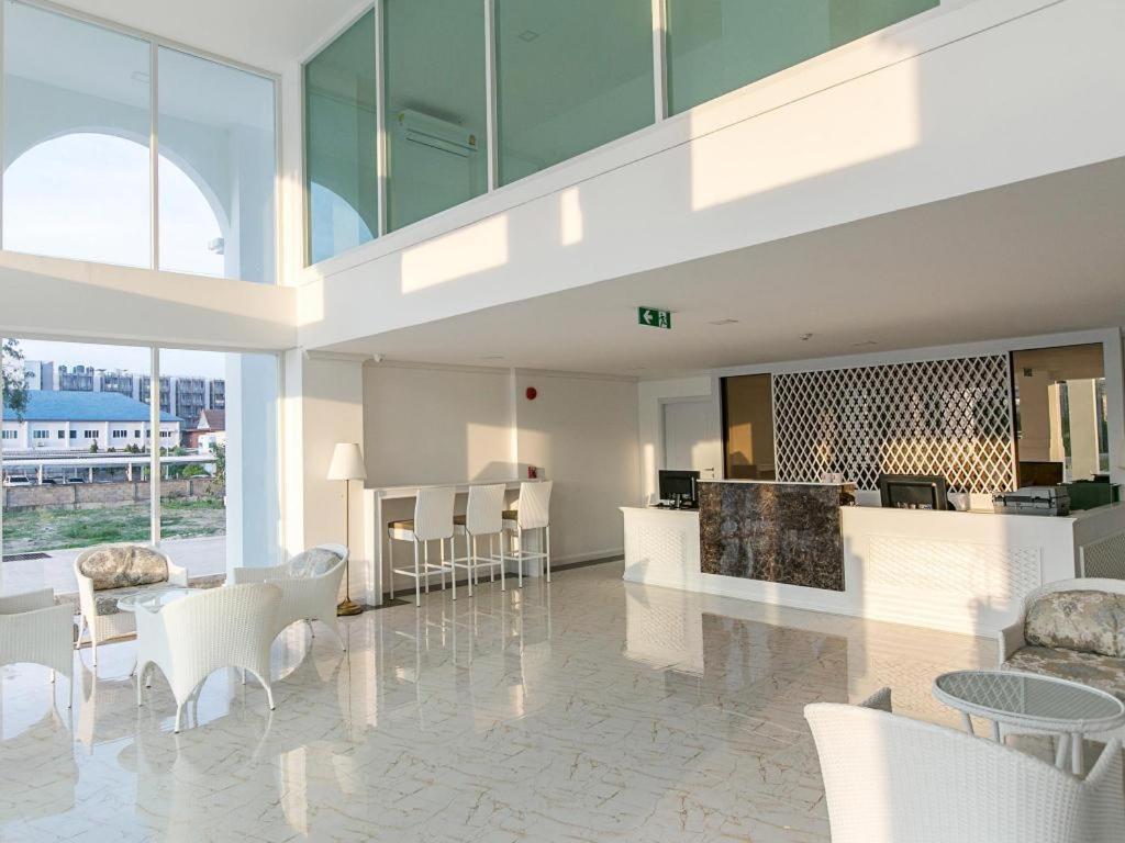 B2 Hua Hin Premier Hotel Exterior photo